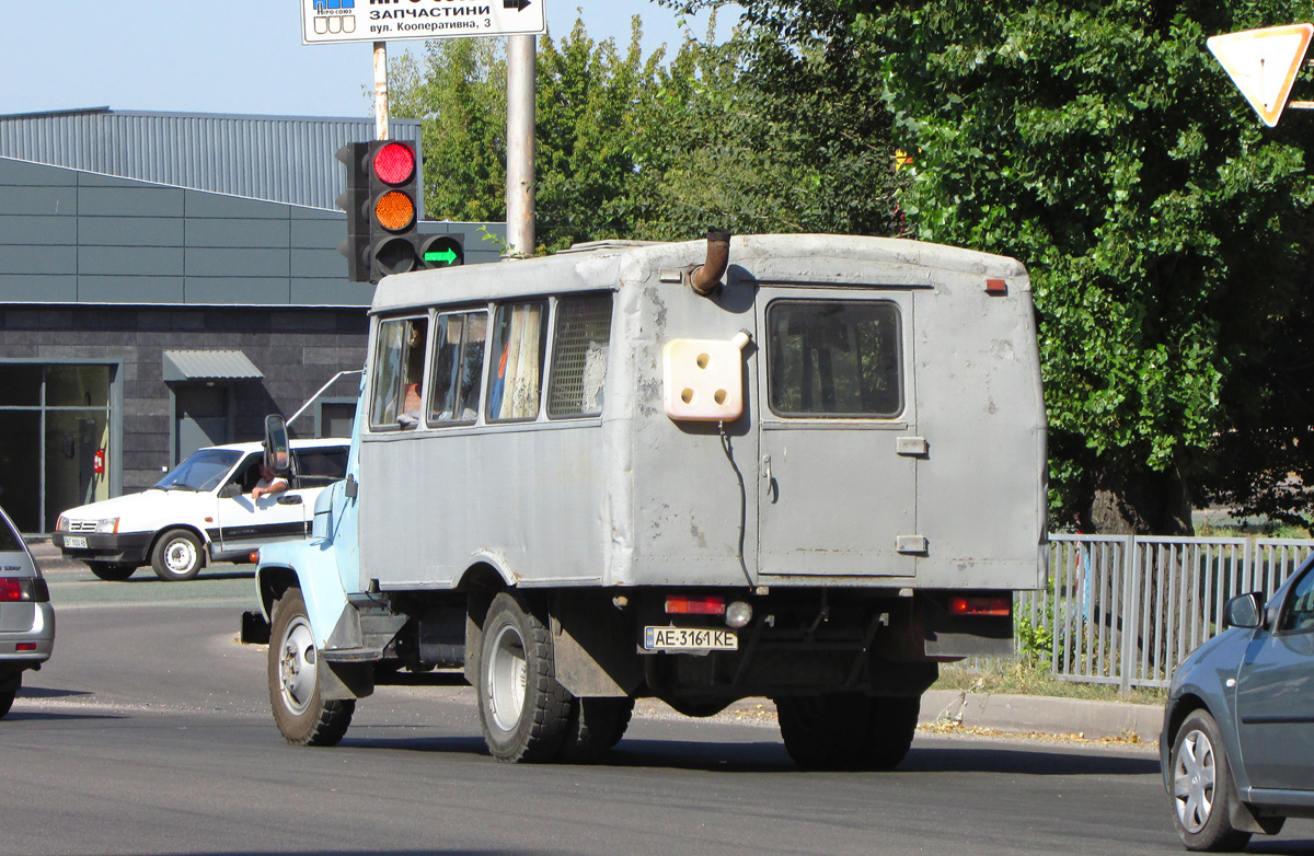 Днепропетровская область, № АЕ 3161 КЕ — ГАЗ-33073