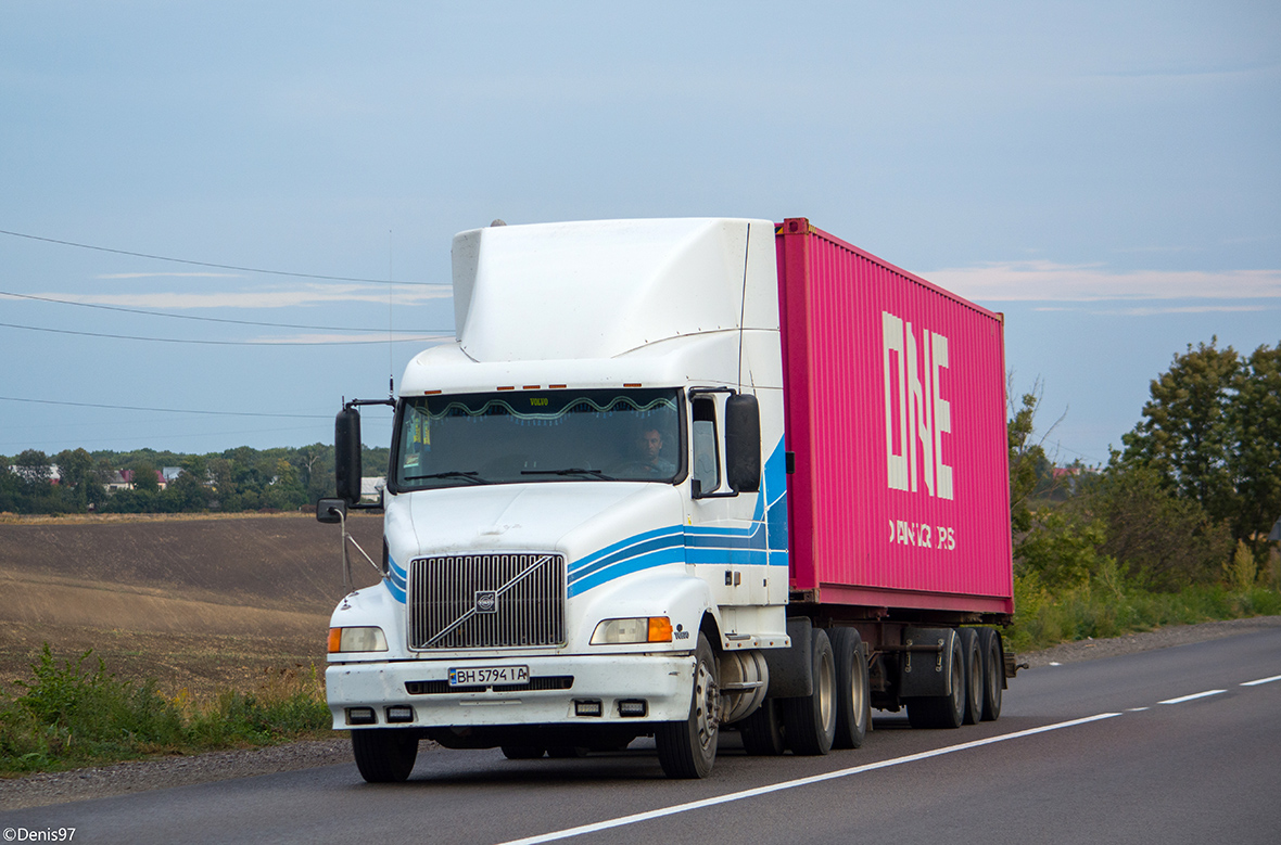 Одесская область, № ВН 5794 ІА — Volvo VNL610