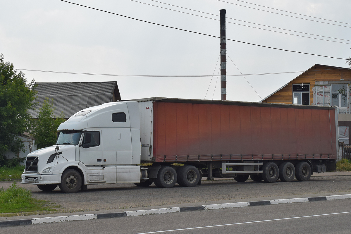 Алтайский край, № Р 859 ХР 22 — Volvo VNL670