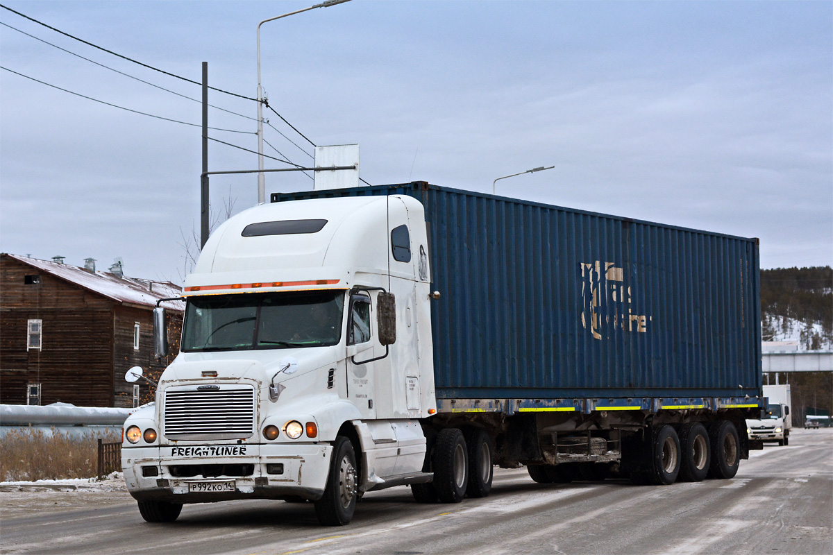 Саха (Якутия), № Р 992 КО 14 — Freightliner Century Class