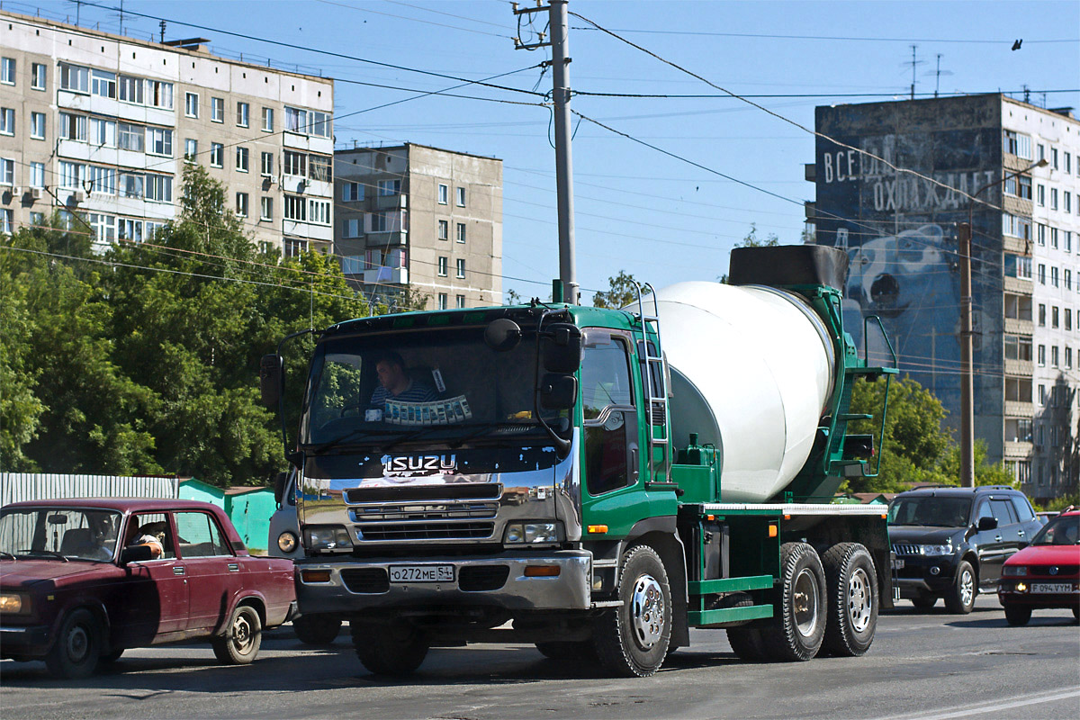 Новосибирская область, № О 272 МЕ 54 — Isuzu Giga (общая модель)