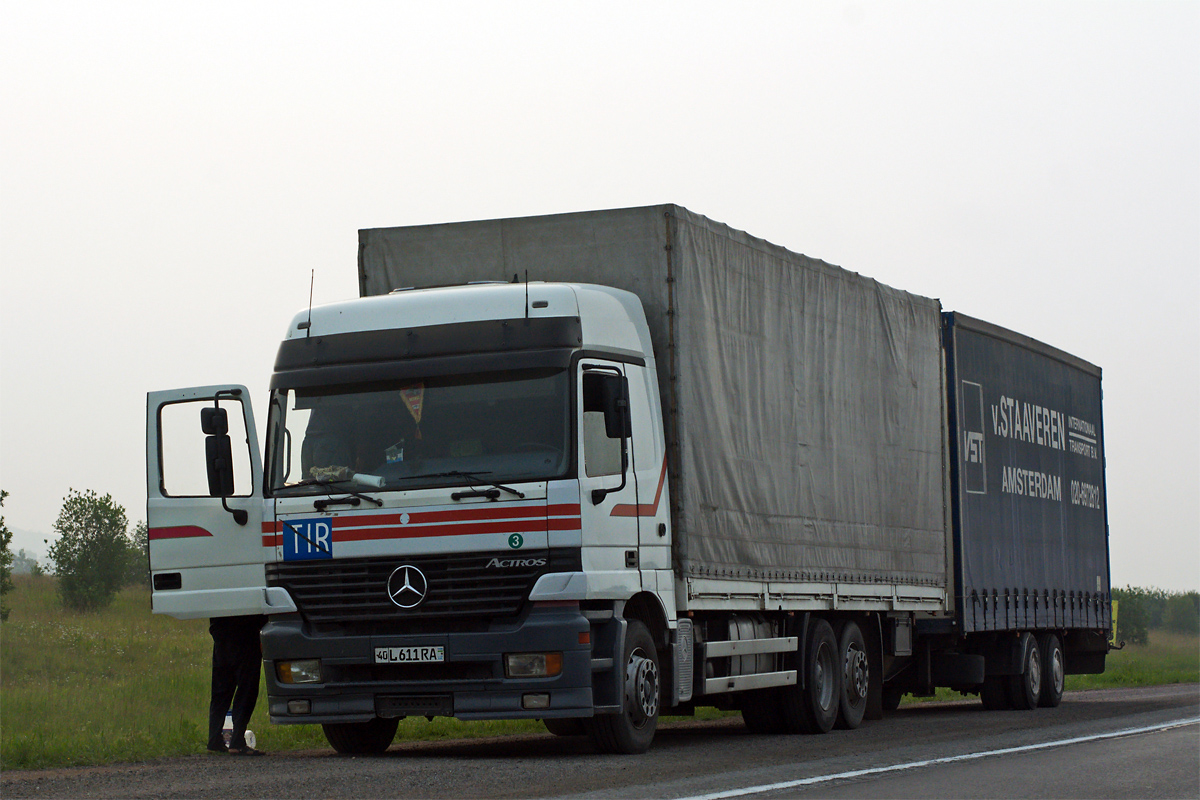 Узбекистан, № 40 L 611 RA — Mercedes-Benz Actros ('1997) 2540