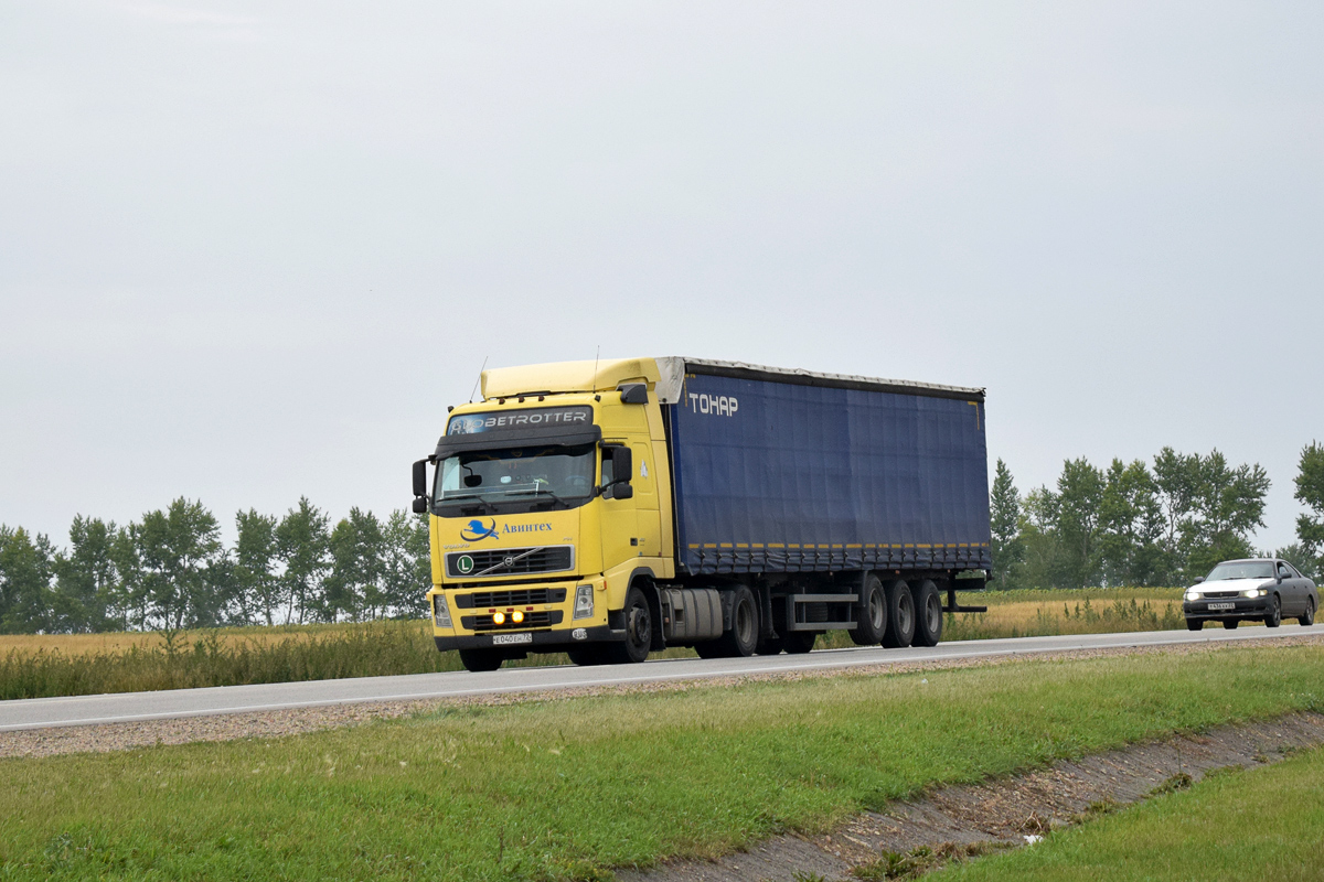 Тюменская область, № Е 040 ЕН 72 — Volvo ('2002) FH12.400