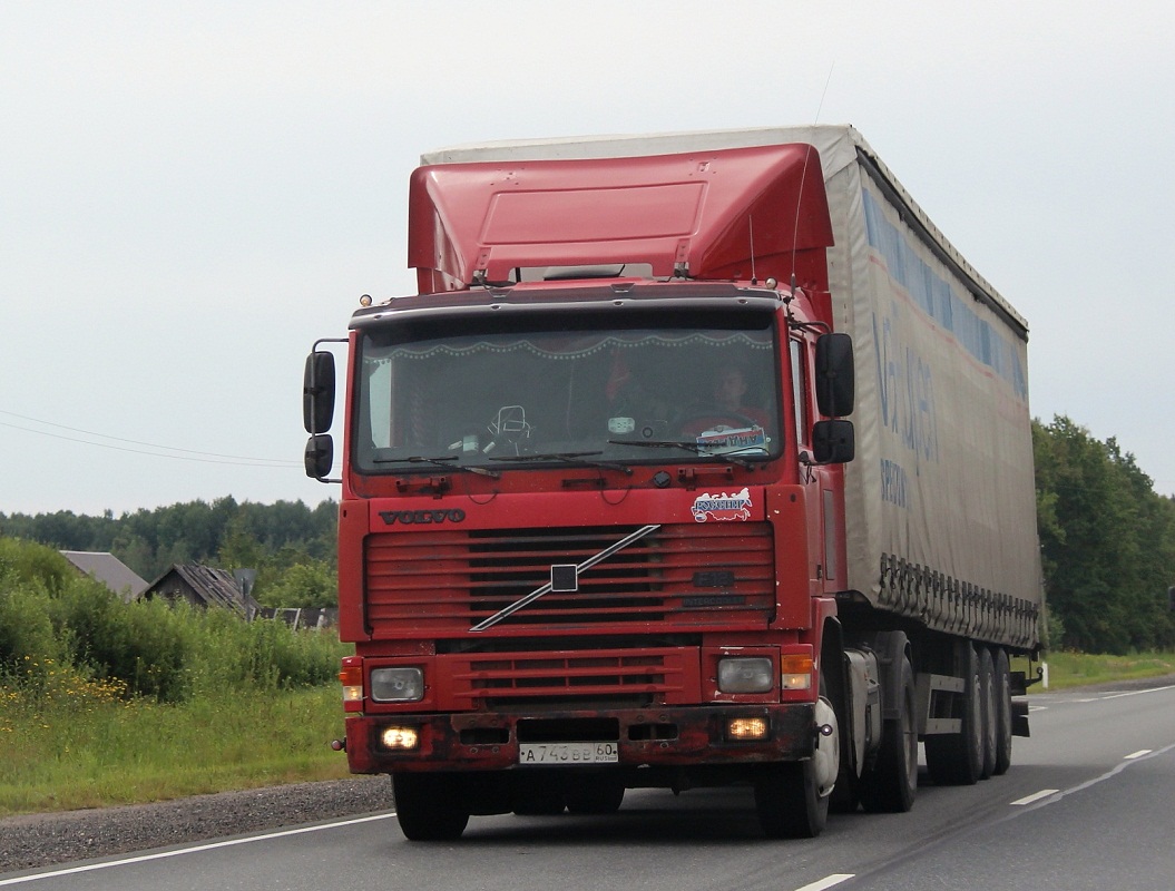 Псковская область, № А 743 ВВ 60 — Volvo ('1987) F12