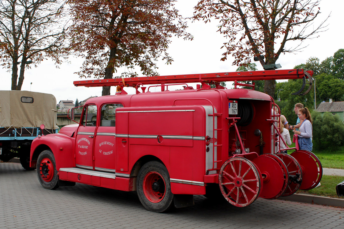 Латвия, № RO-167 — Citroën Type 55; Литва — Old Truck Show 2019