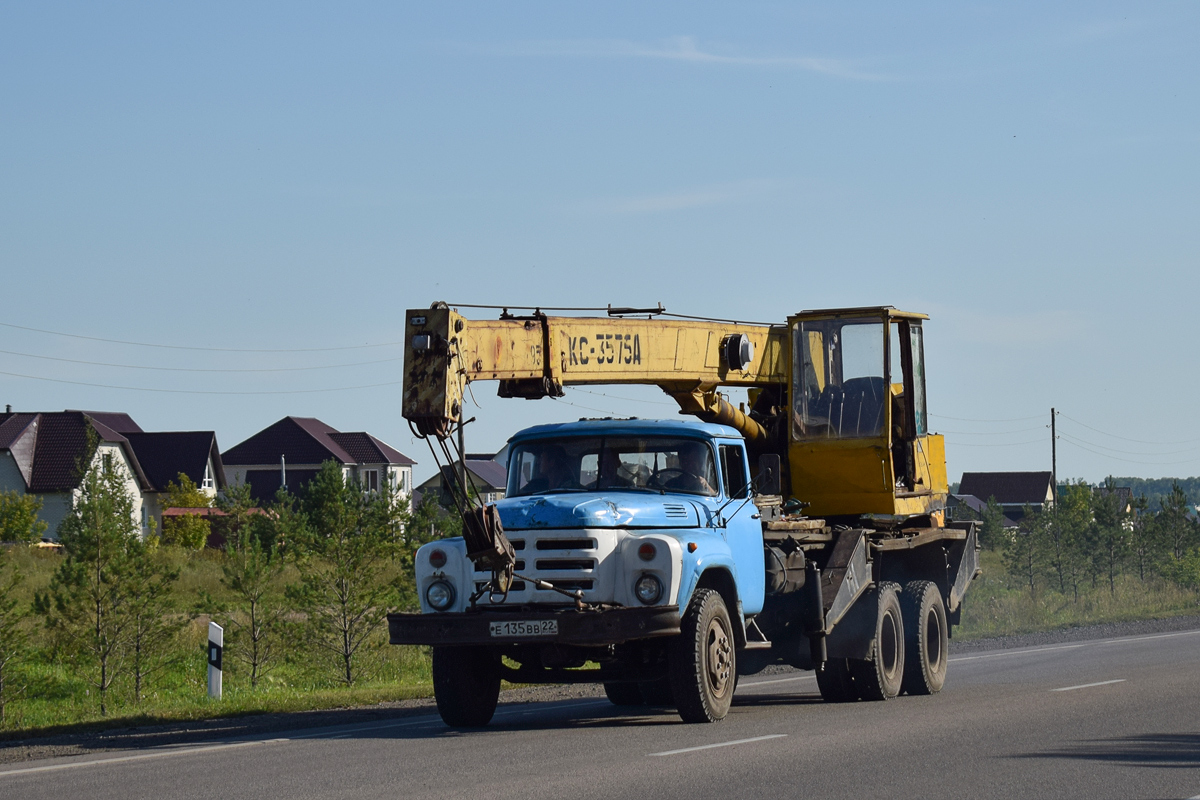 Алтайский край, № Е 135 ВВ 22 — ЗИЛ-133ГЯ