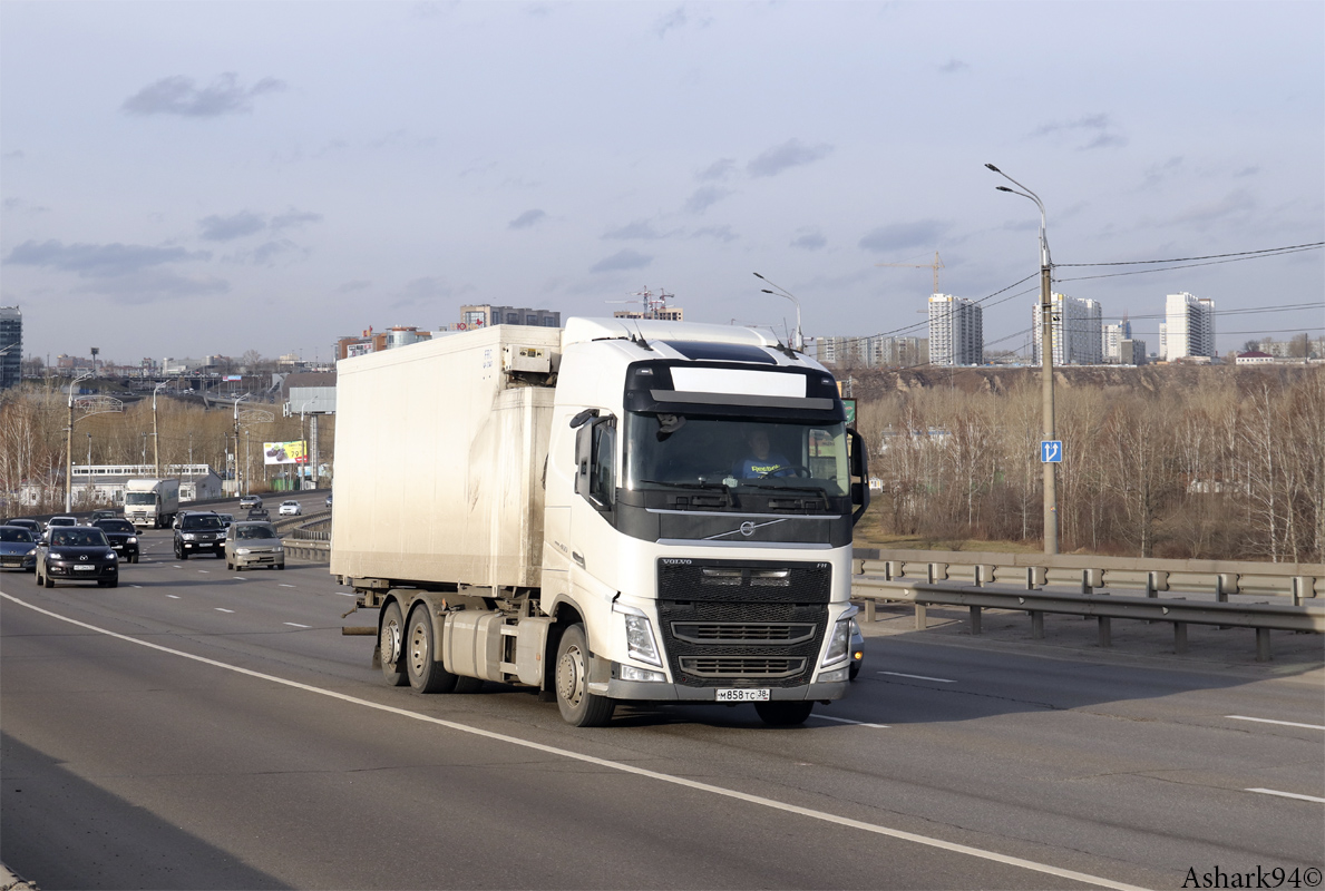 Красноярский край, № М 858 ТС 38 — Volvo ('2012) FH.460