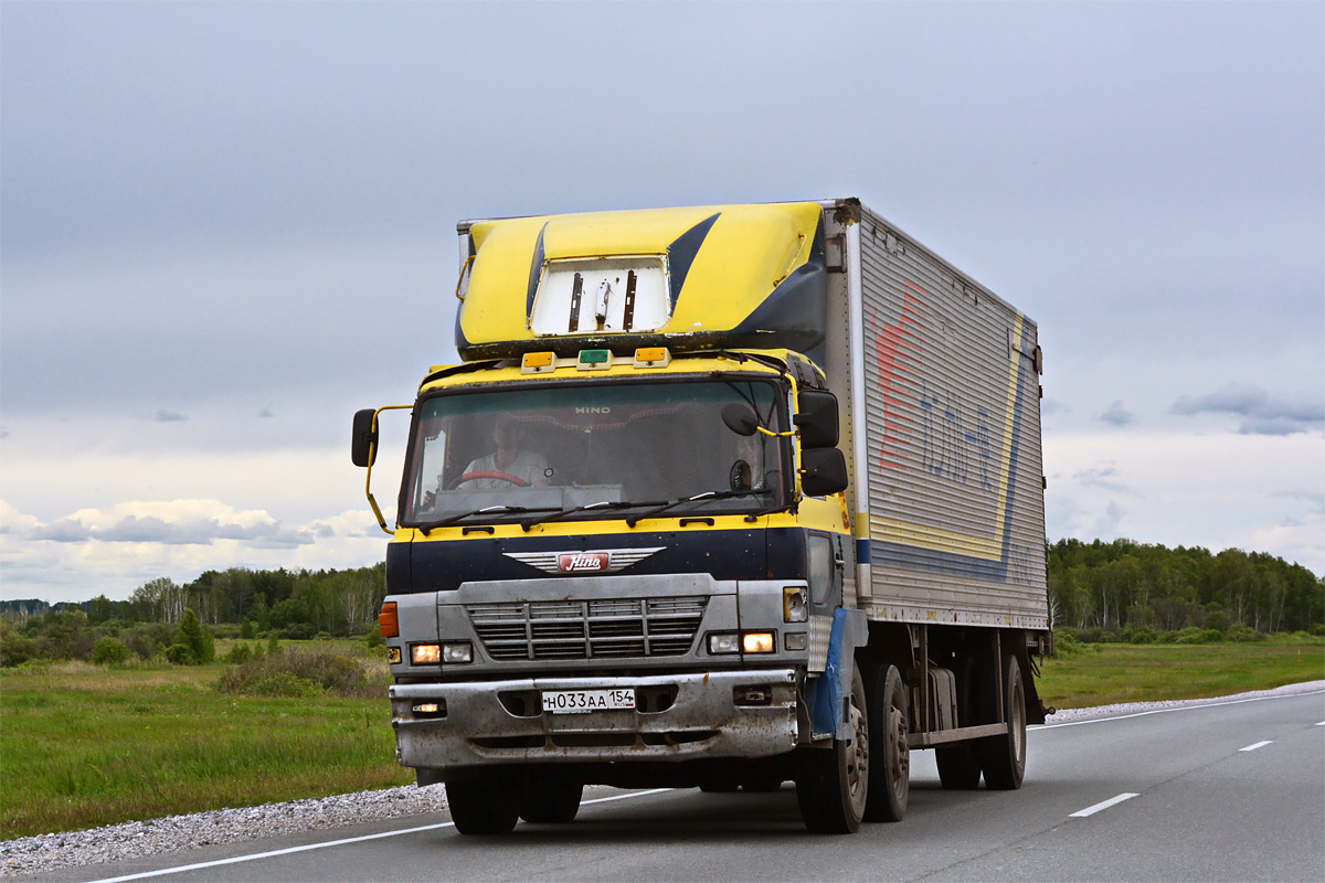 Новосибирская область, № Н 033 АА 154 — Hino FN