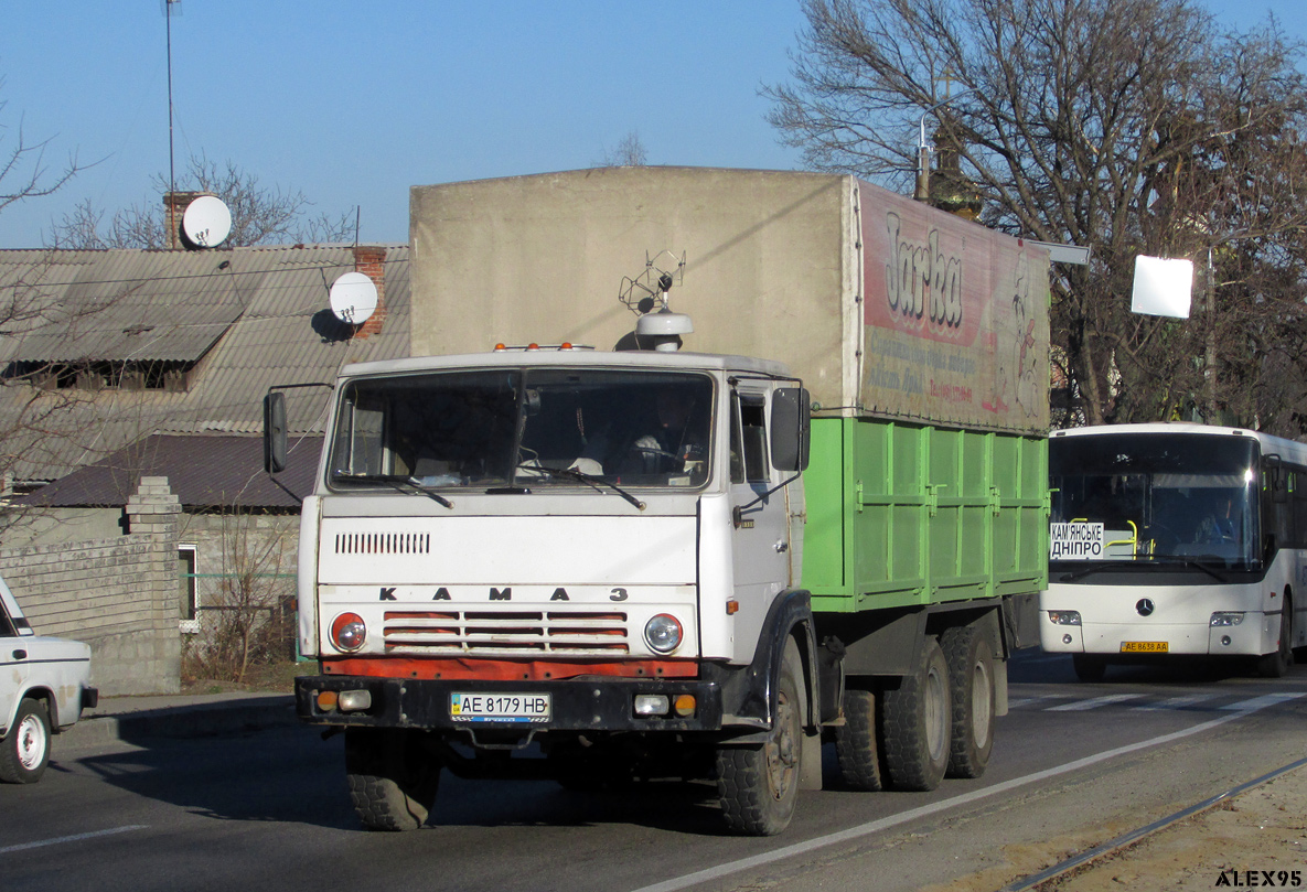 Днепропетровская область, № АЕ 8179 НВ — КамАЗ-53212