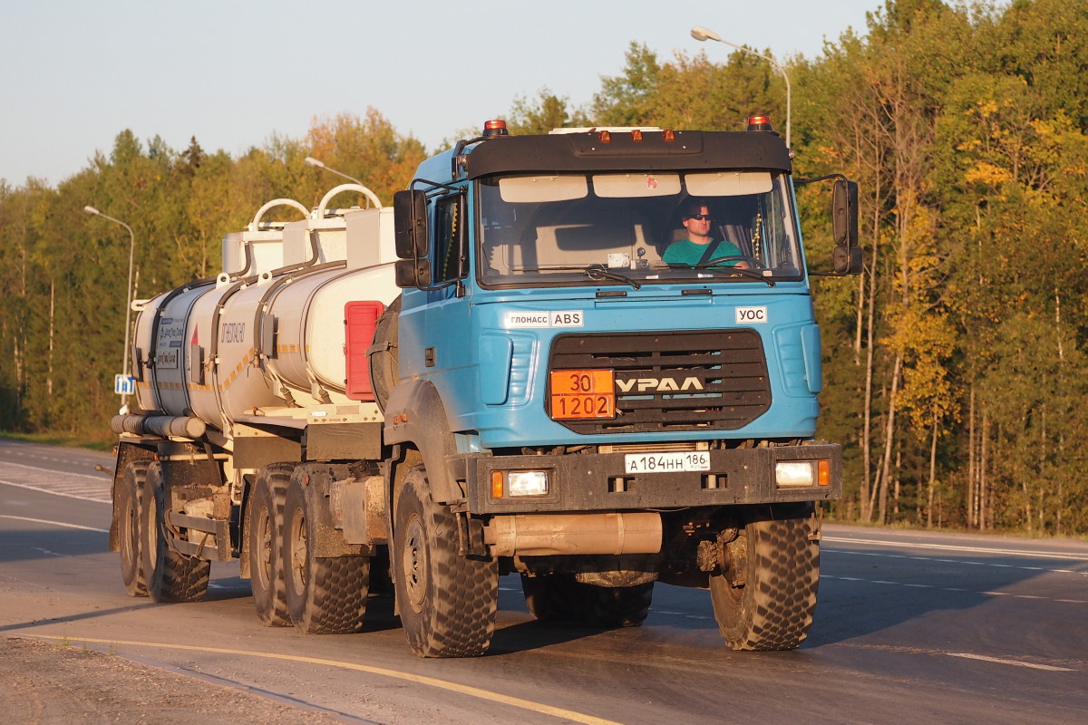 Ханты-Мансийский автоном.округ, № А 184 НН 186 — Урал-44202-82