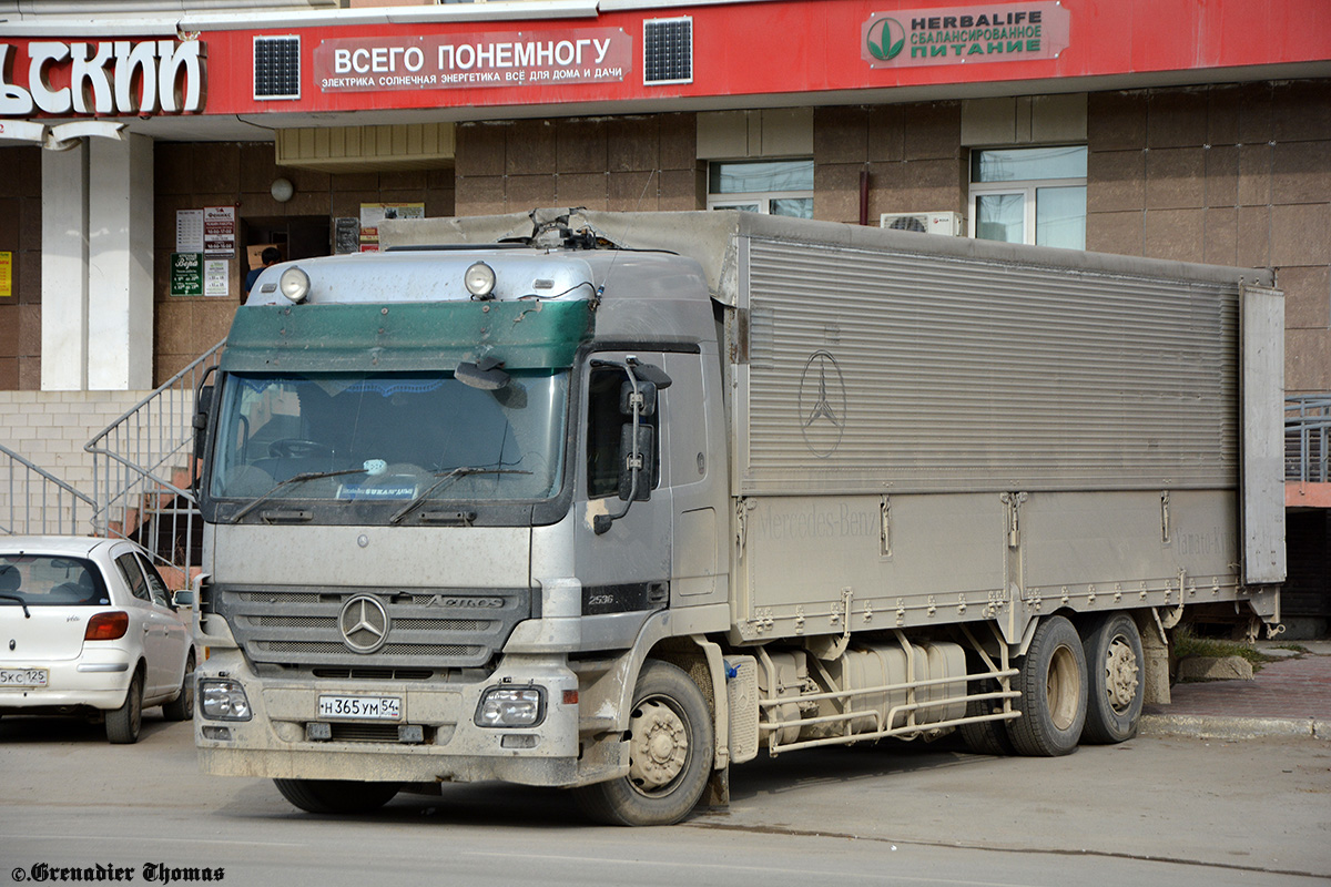 Новосибирская область, № Н 365 УМ 54 — Mercedes-Benz Actros ('2003)