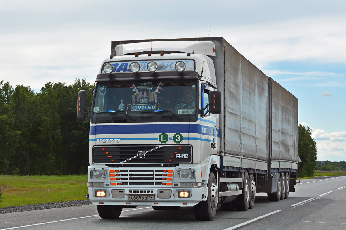 Челябинская область, № А 669 ХО 74 — Volvo ('1993) FH12.420