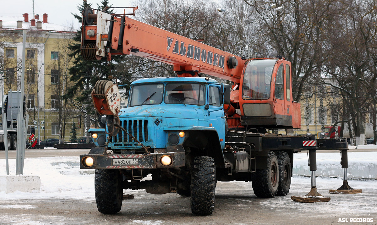 Вологодская область, № А 482 ОР 35 — Урал-4320-40