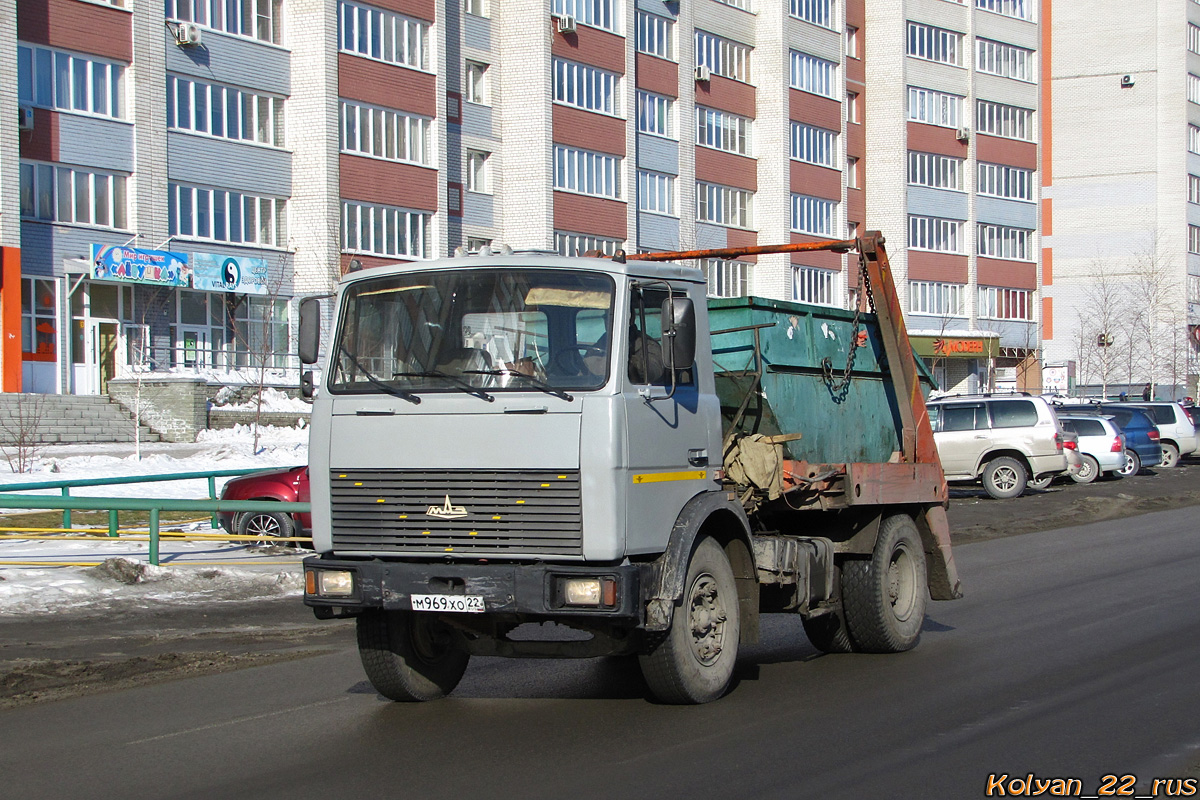 Алтайский край, № М 969 ХО 22 — МАЗ-555102