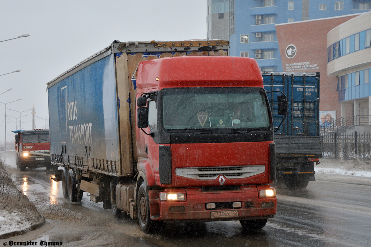 Кемеровская область, № Е 775 ВХ 142 — Renault Premium ('1996)