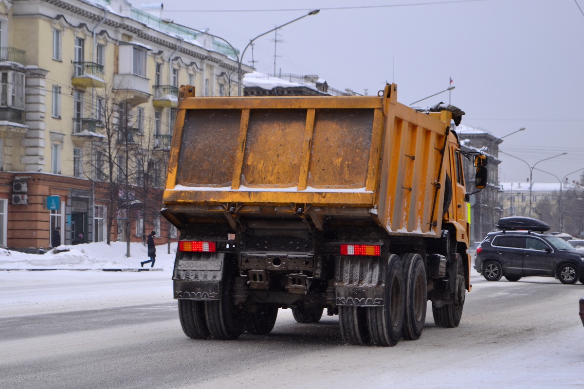 Кемеровская область, № О 004 АМ 142 — КамАЗ-65116-N3