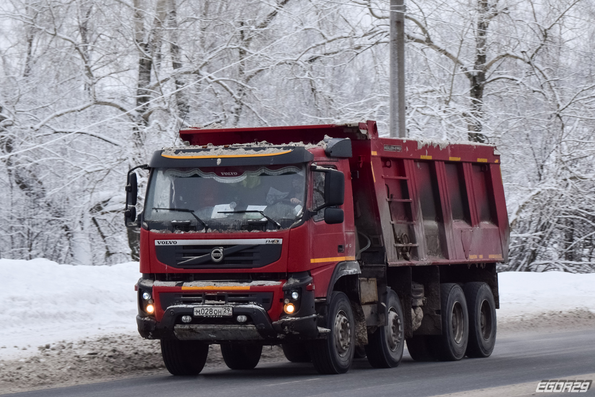 Архангельская область, № М 028 ОН 29 — Volvo ('2010) FMX.400 [X9P]