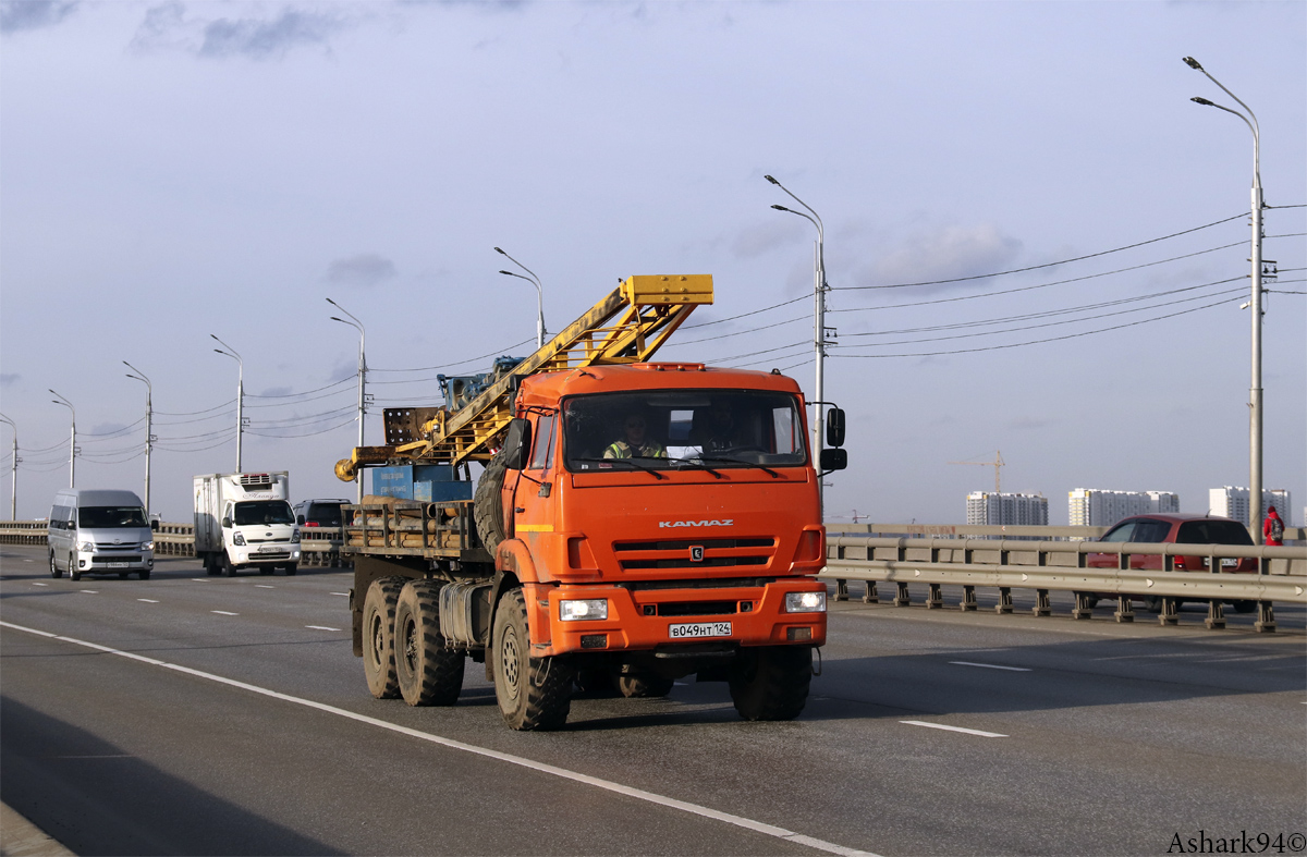 Красноярский край, № В 049 НТ 124 — КамАЗ-43118-46