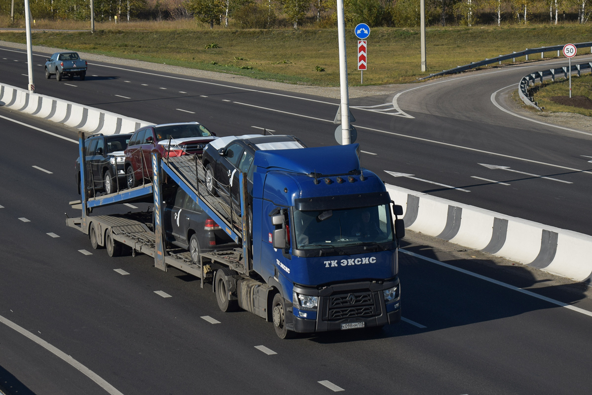 Санкт-Петербург, № Х 098 НМ 178 — Renault T-Series ('2013)