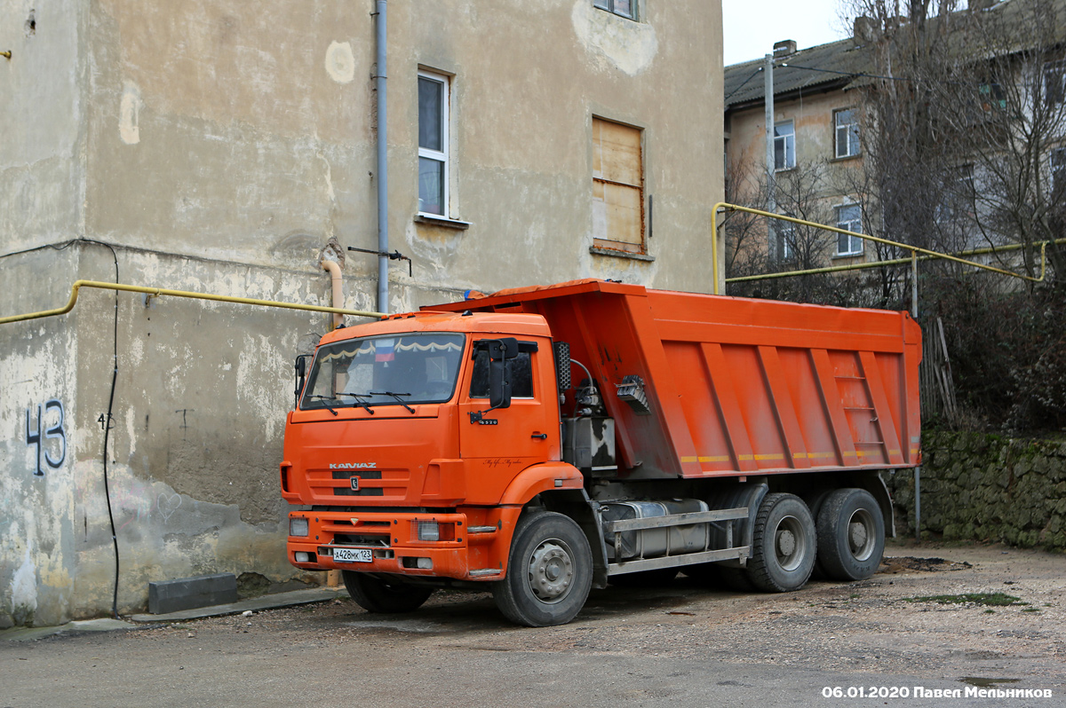 Севастополь, № А 428 МК 123 — КамАЗ-6520-06 [65200F]