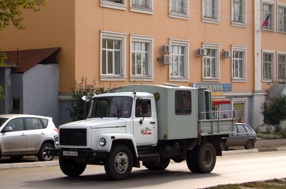 Удмуртия, № Р 300 УМ 18 — ГАЗ-3307