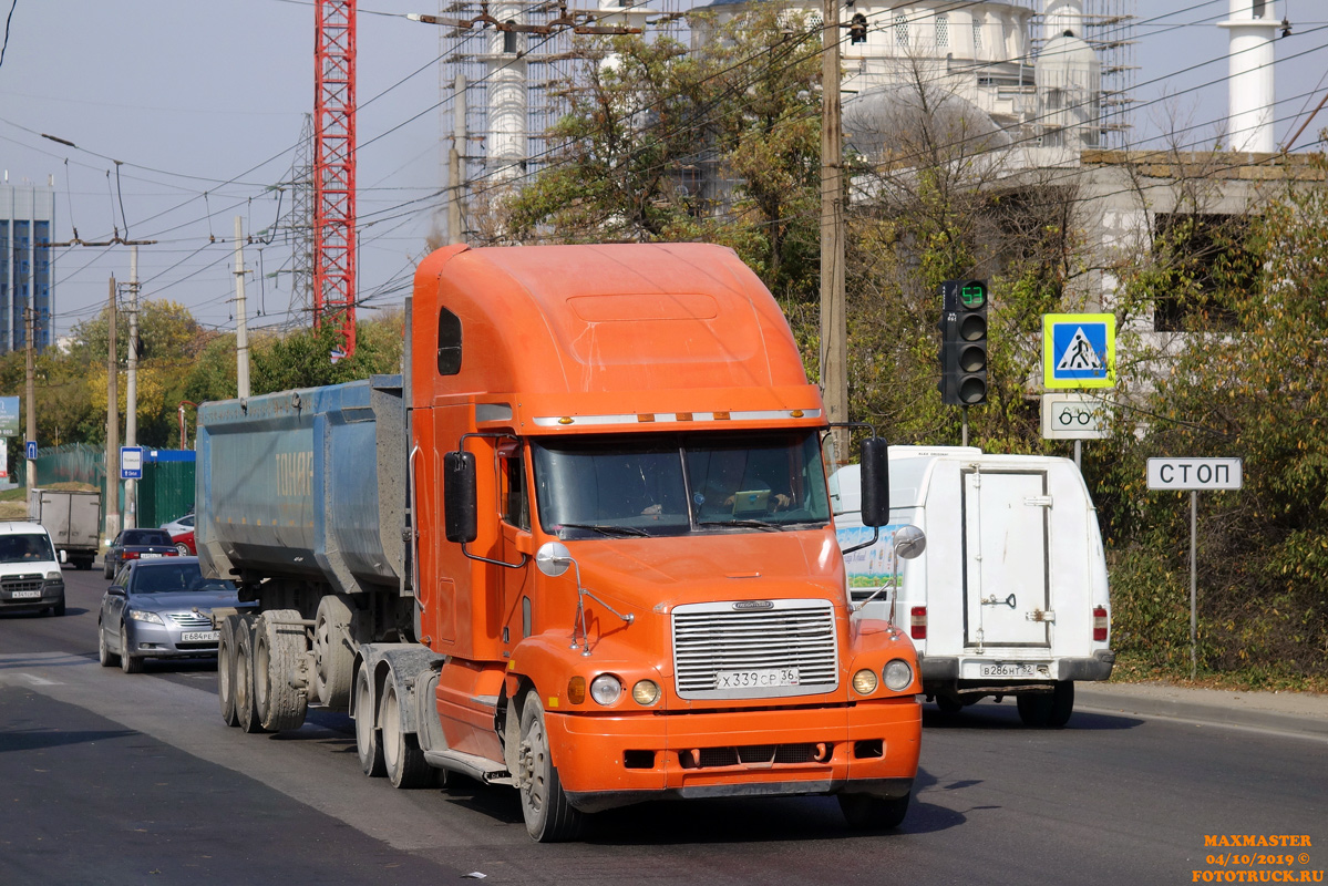 Воронежская область, № Х 339 СР 36 — Freightliner Century Class