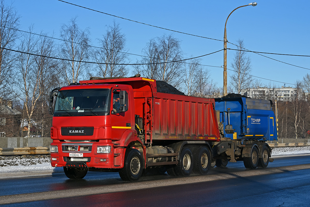 Архангельская область, № М 030 МЕ 29 — КамАЗ-6520-43 "Люкс"