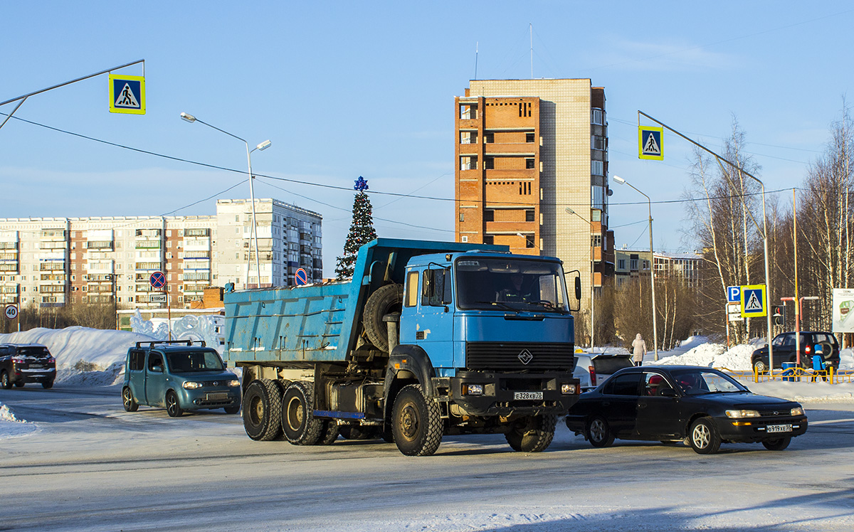 Томская область, № Е 328 КВ 70 — Урал-63685