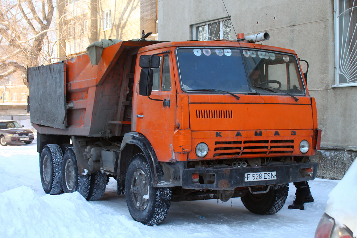 Восточно-Казахстанская область, № F 528 ESN — КамАЗ-55111 [551110]