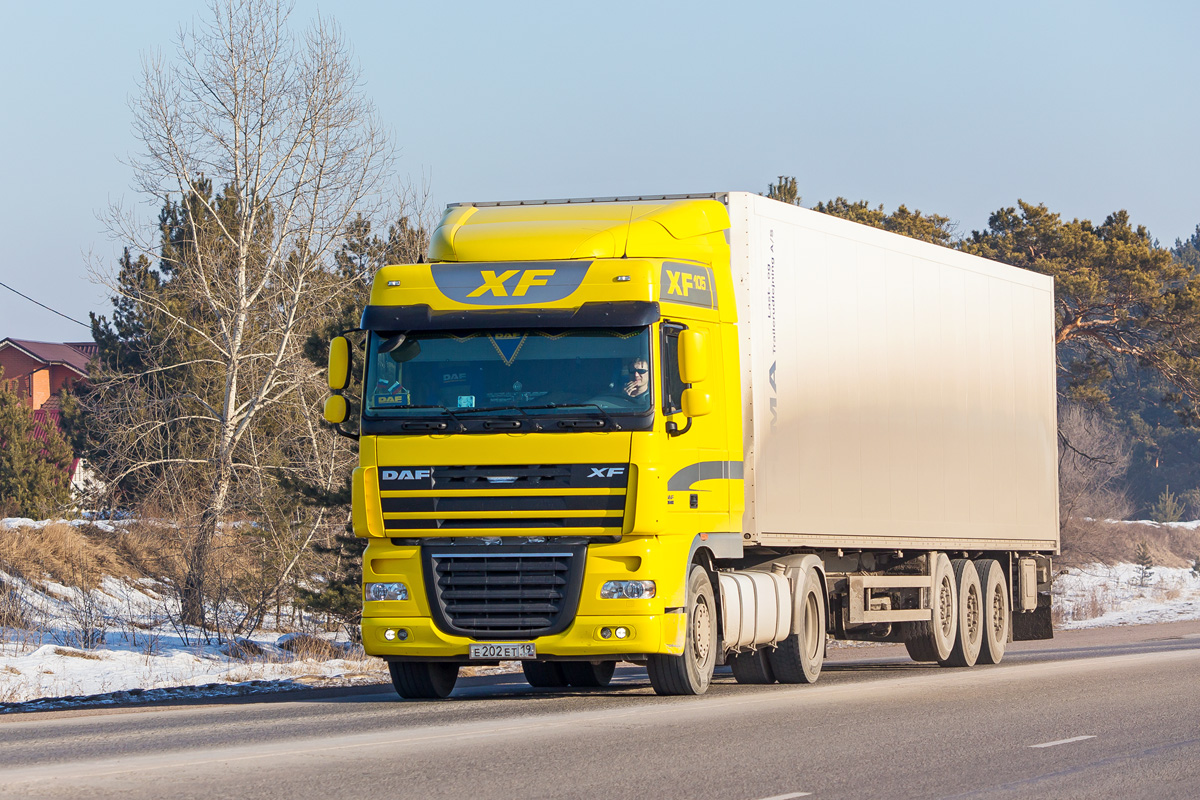 Хакасия, № Е 202 ЕТ 19 — DAF XF105 FT