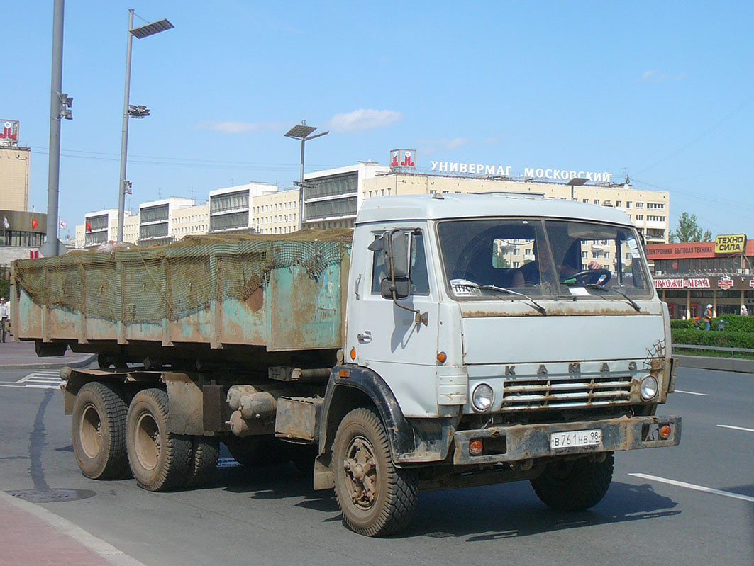 Санкт-Петербург, № В 761 НВ 98 — КамАЗ-53213