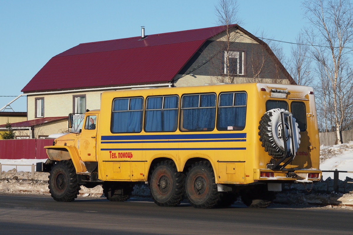 Ханты-Мансийский автоном.округ, № Е 513 НЕ 86 — Урал-4320-40