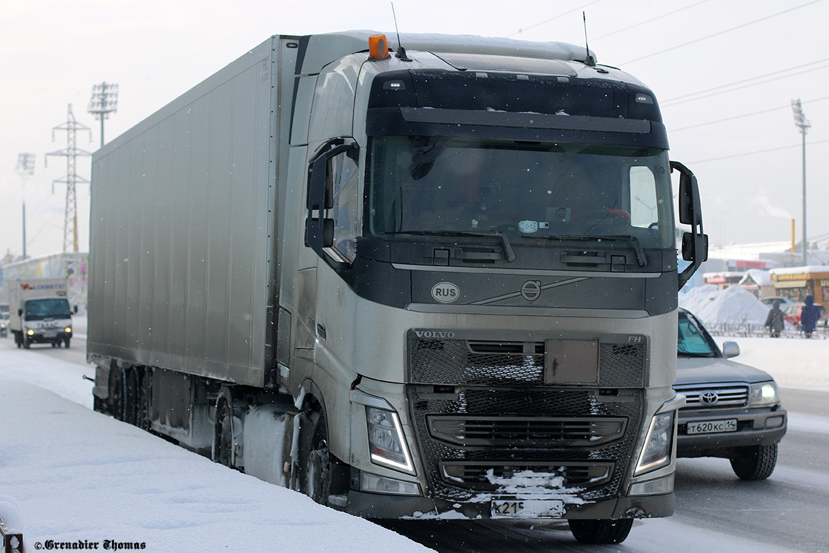 Воронежская область, № К 215 АР 136 — Volvo ('2012) FH.460 [X9P]