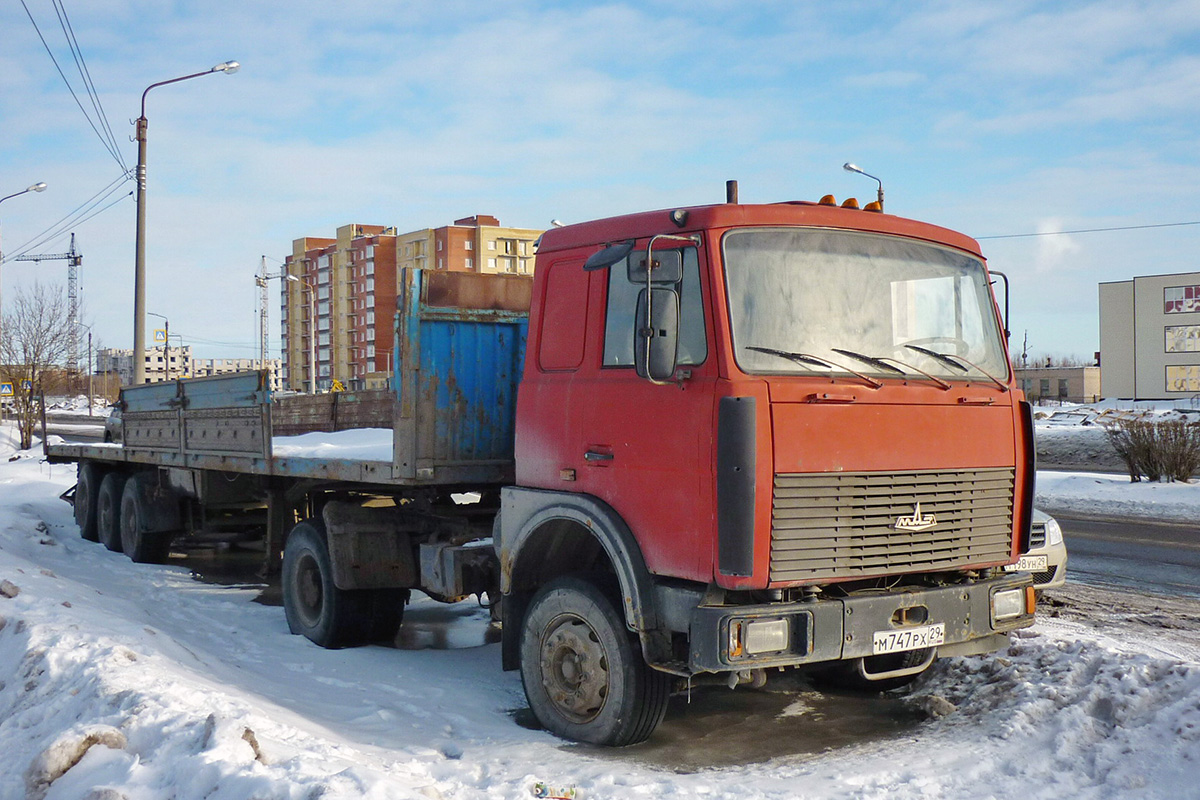 Архангельская область, № М 747 РХ 29 — МАЗ-54329