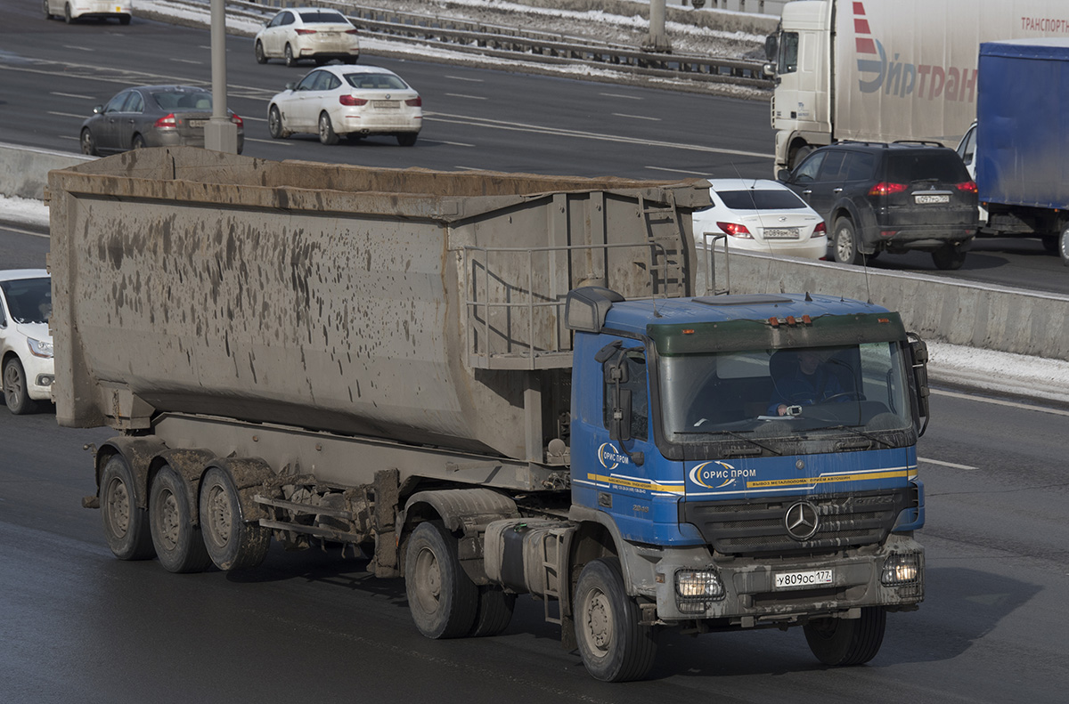 Москва, № У 809 ОС 177 — Mercedes-Benz Actros ('2003)