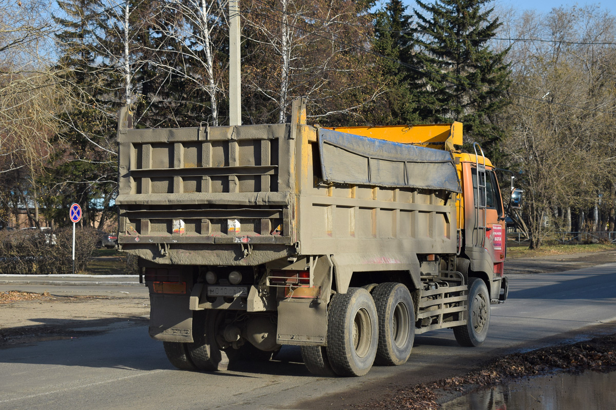 Алтайский край, № М 010 СА 22 — Nissan Diesel (общая модель)