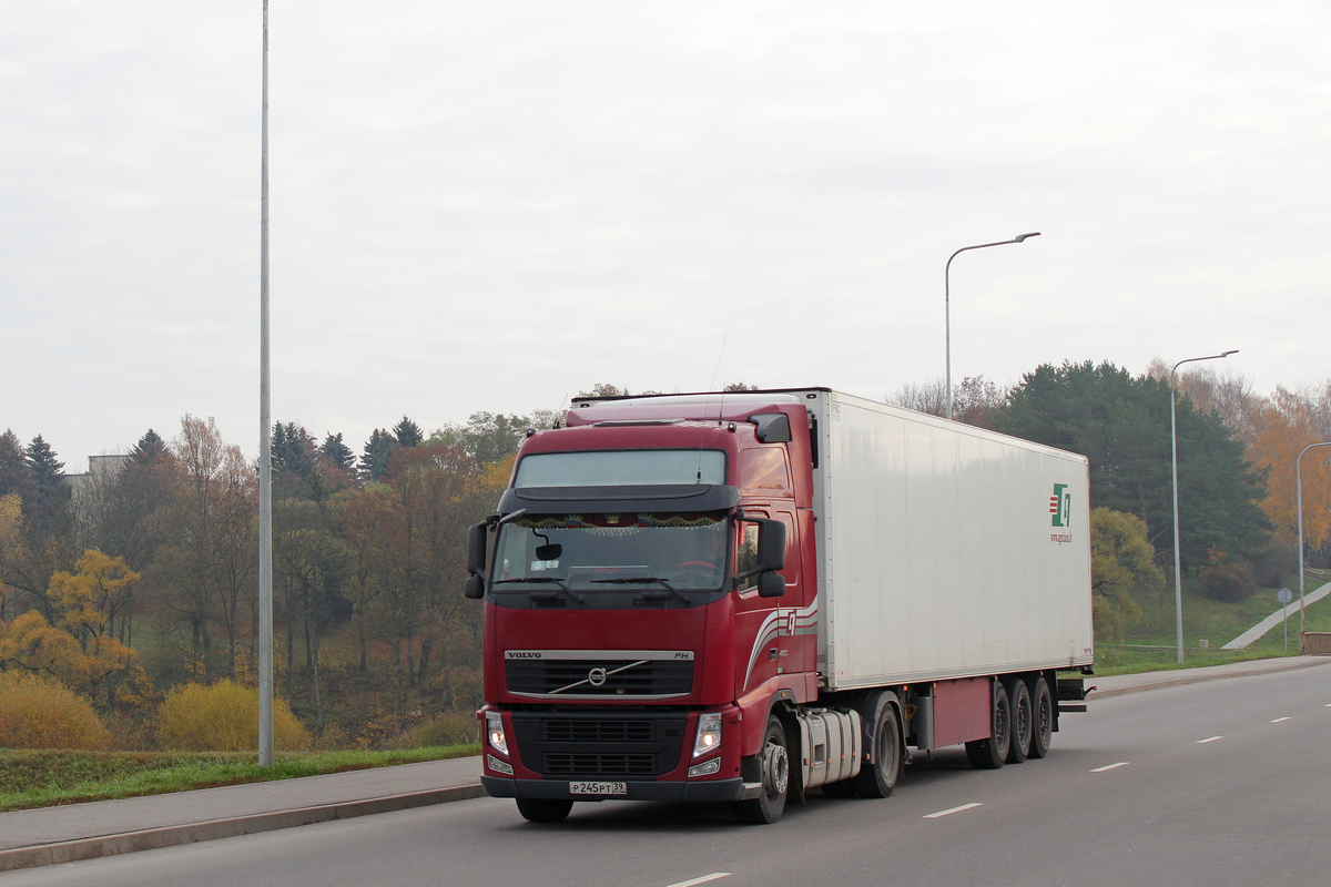 Калининградская область, № Р 245 РТ 39 — Volvo ('2008) FH.460