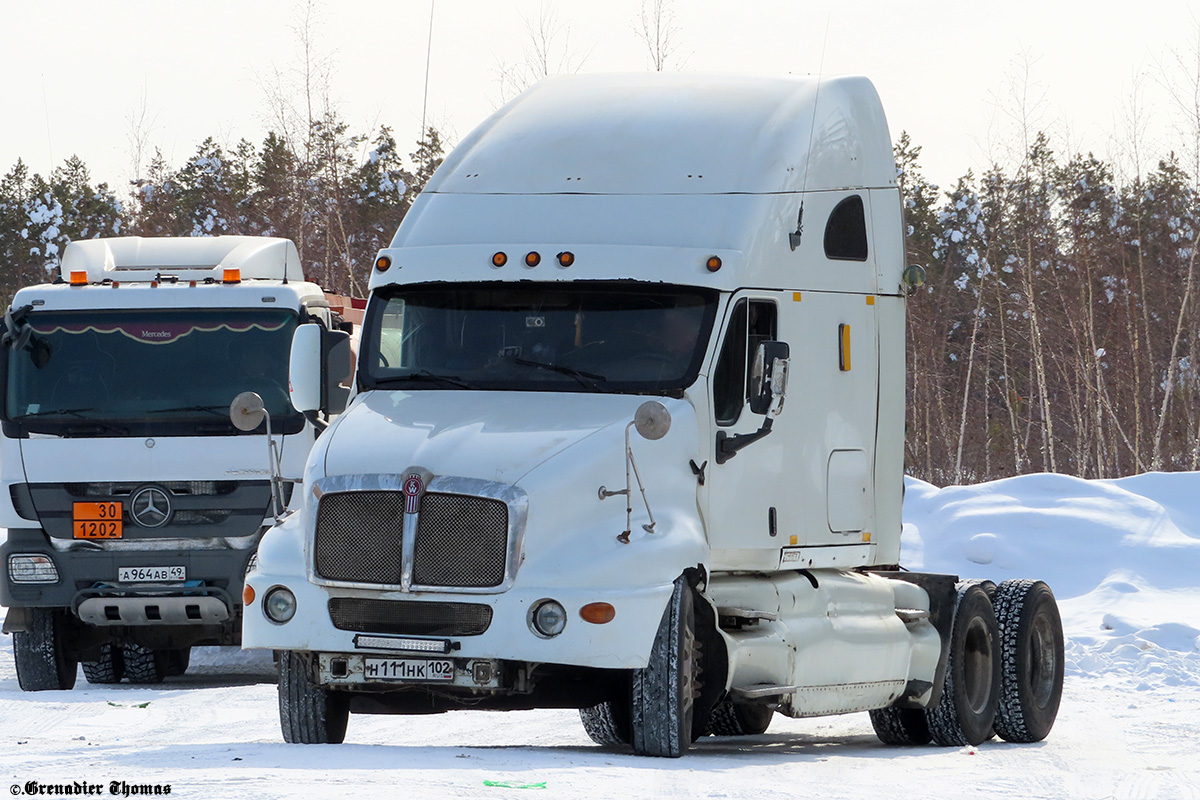 Башкортостан, № Н 111 НК 102 — Kenworth T2000