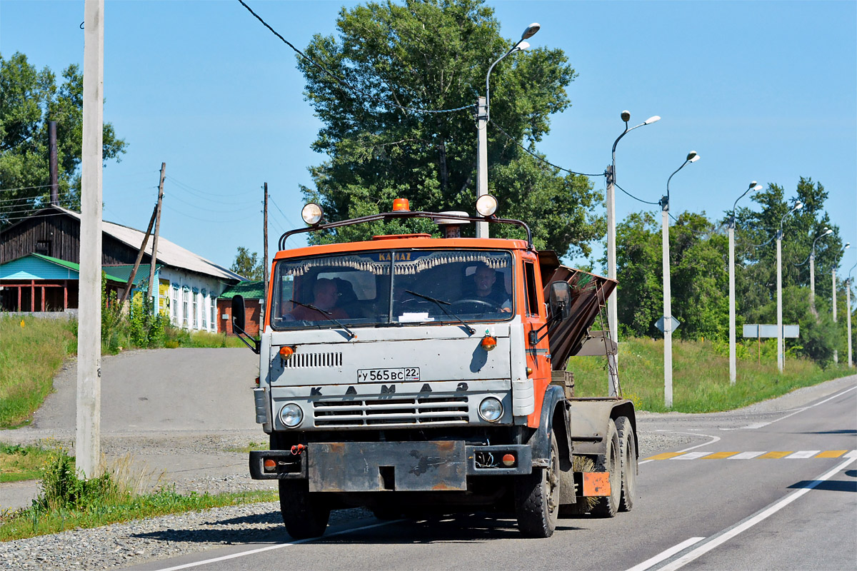 Алтайский край, № У 565 ВС 22 — КамАЗ-53213