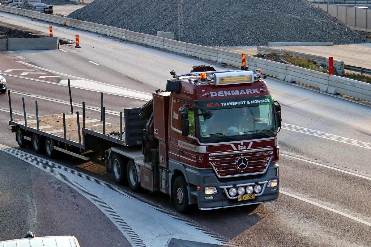 Дания, № VU 93 207 — Mercedes-Benz Actros ('2003)