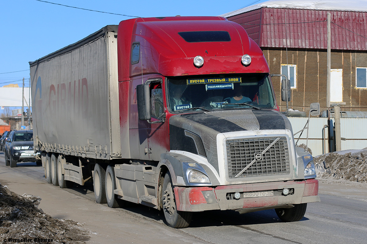 Удмуртия, № М 800 ТО 18 — Volvo VNL670