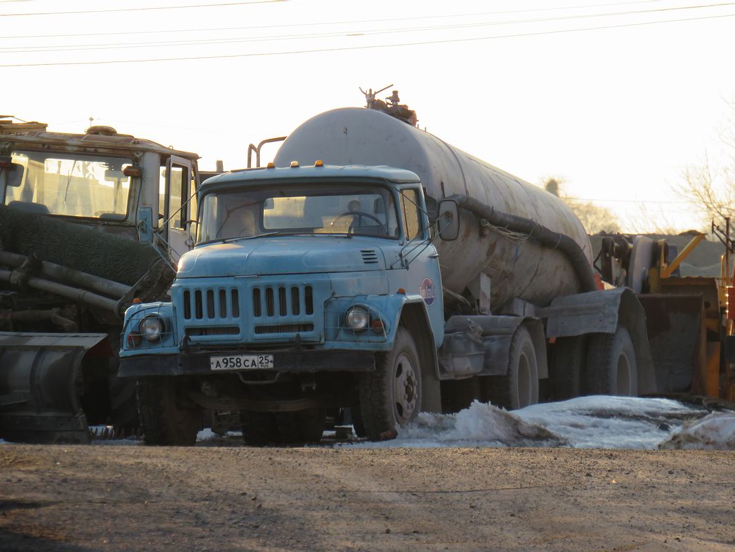 Приморский край, № А 958 СА 25 — ЗИЛ-441510