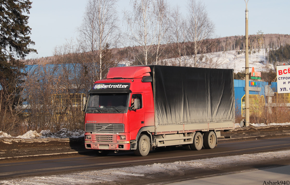 Красноярский край, № Н 671 РХ 154 — Volvo ('1993) FH12.420