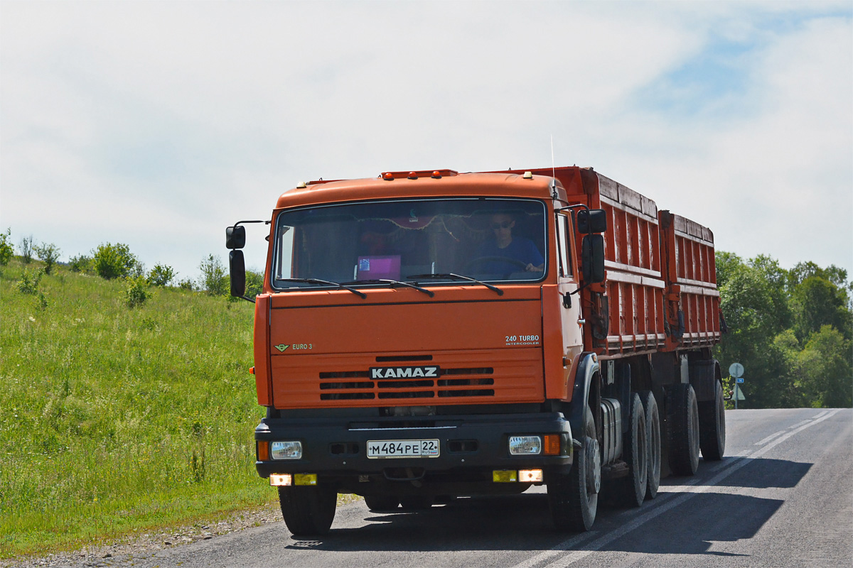 Алтайский край, № М 484 РЕ 22 — КамАЗ-65115-15 [65115R]