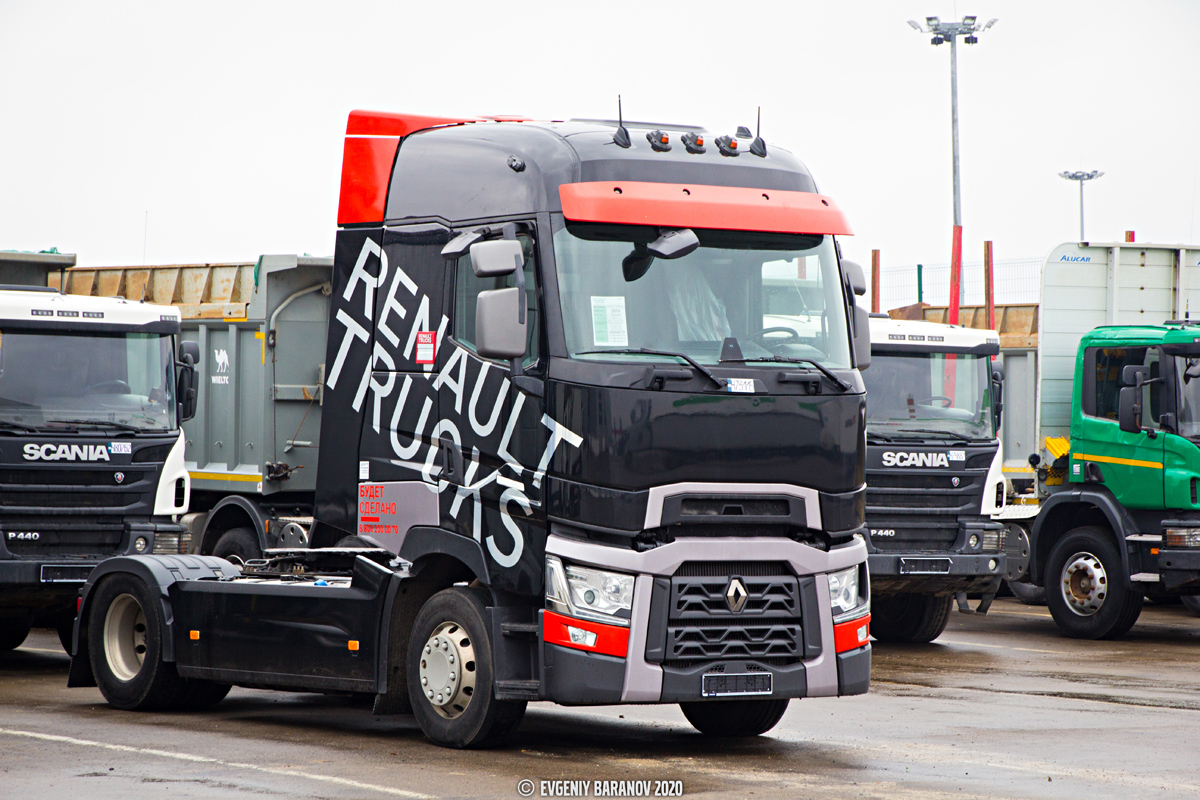 Московская область, № К 725 МО 750 — Renault T-Series ('2013)