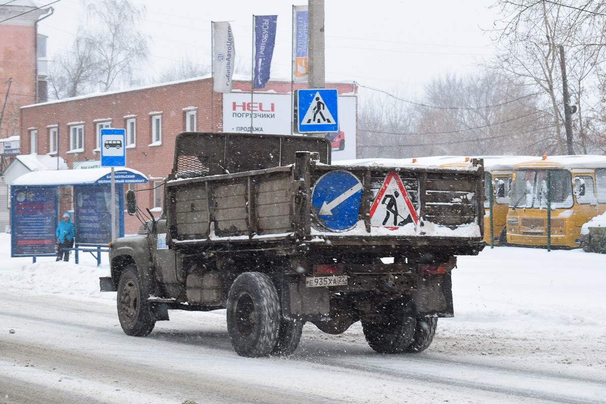 Алтайский край, № Е 935 ХА 22 — ЗИЛ-431410 (УАМЗ)