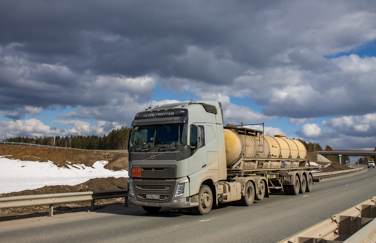 Самарская область, № Е 145 ЕВ 763 — Volvo ('2012) FH.460