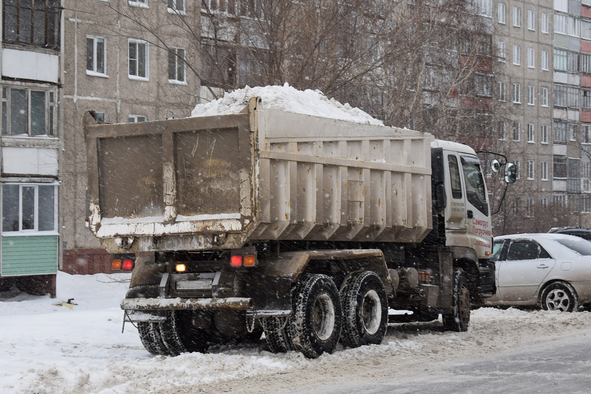 Алтайский край, № Х 803 ТР 22 — Isuzu Giga CYZ