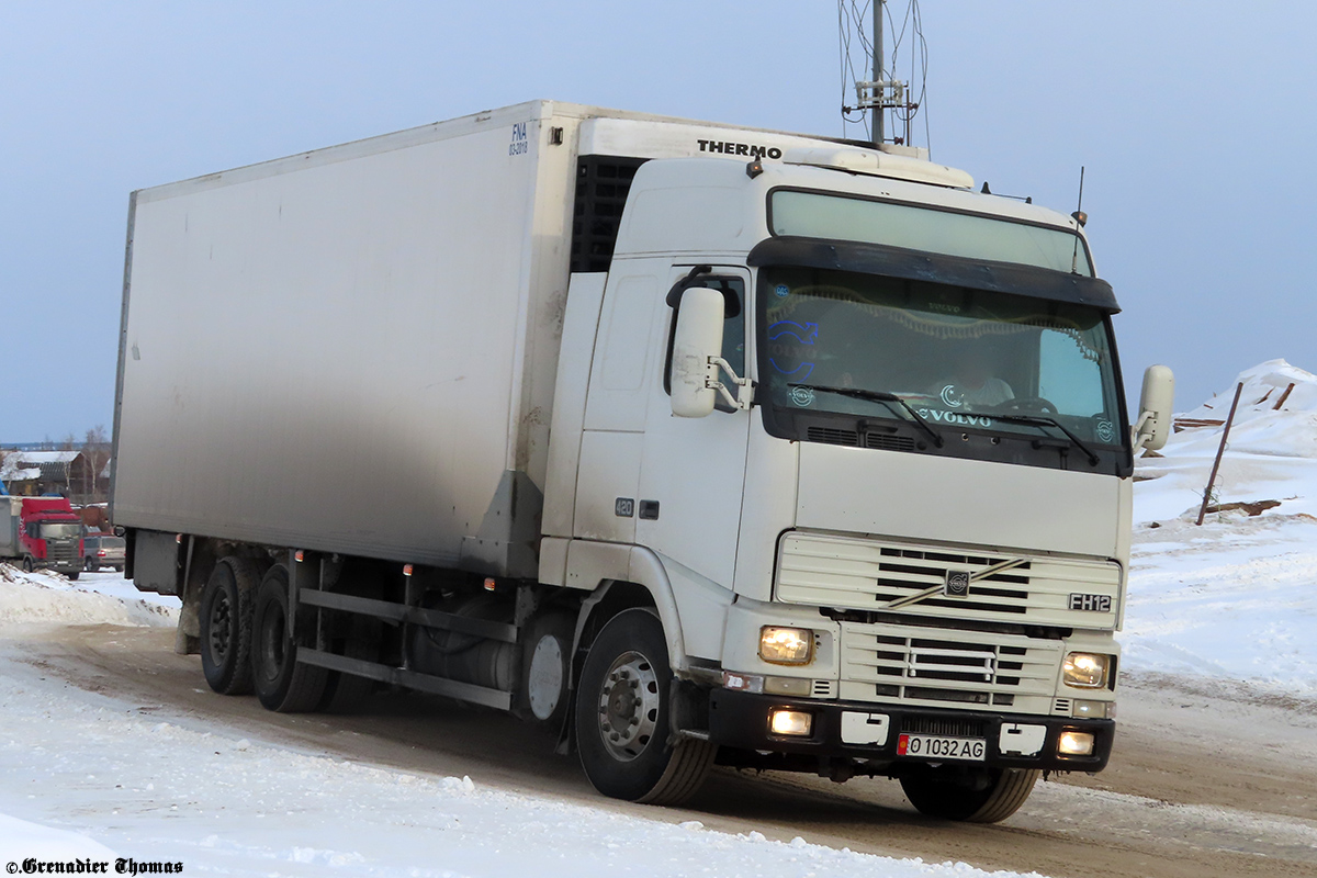 Киргизия, № O 1032 AG — Volvo ('1993) FH12.380