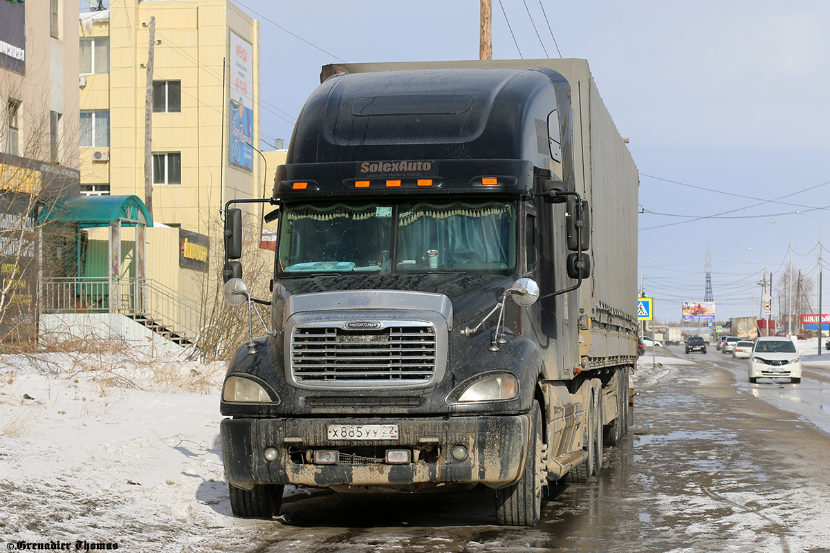 Алтайский край, № Х 885 УУ 22 — Freightliner Columbia